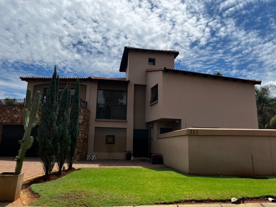 To Let 4 Bedroom Property for Rent in Melodie North West